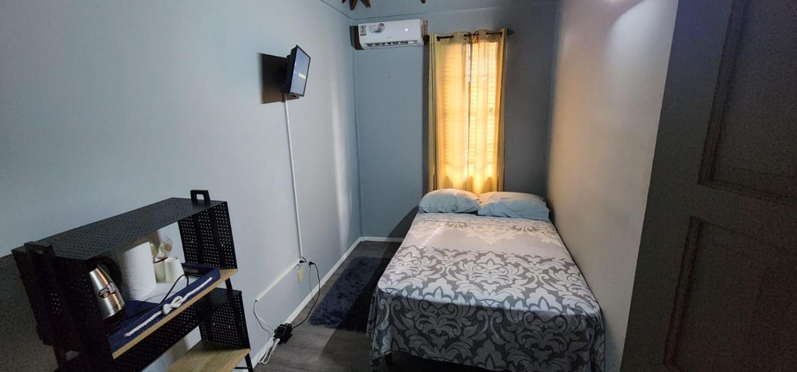 Jj Guest House Branns Hamlet Экстерьер фото